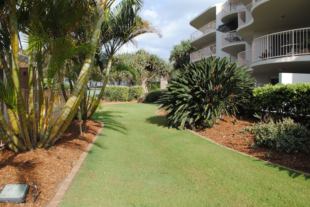 SURFSIDE ON THE BEACH 59/69