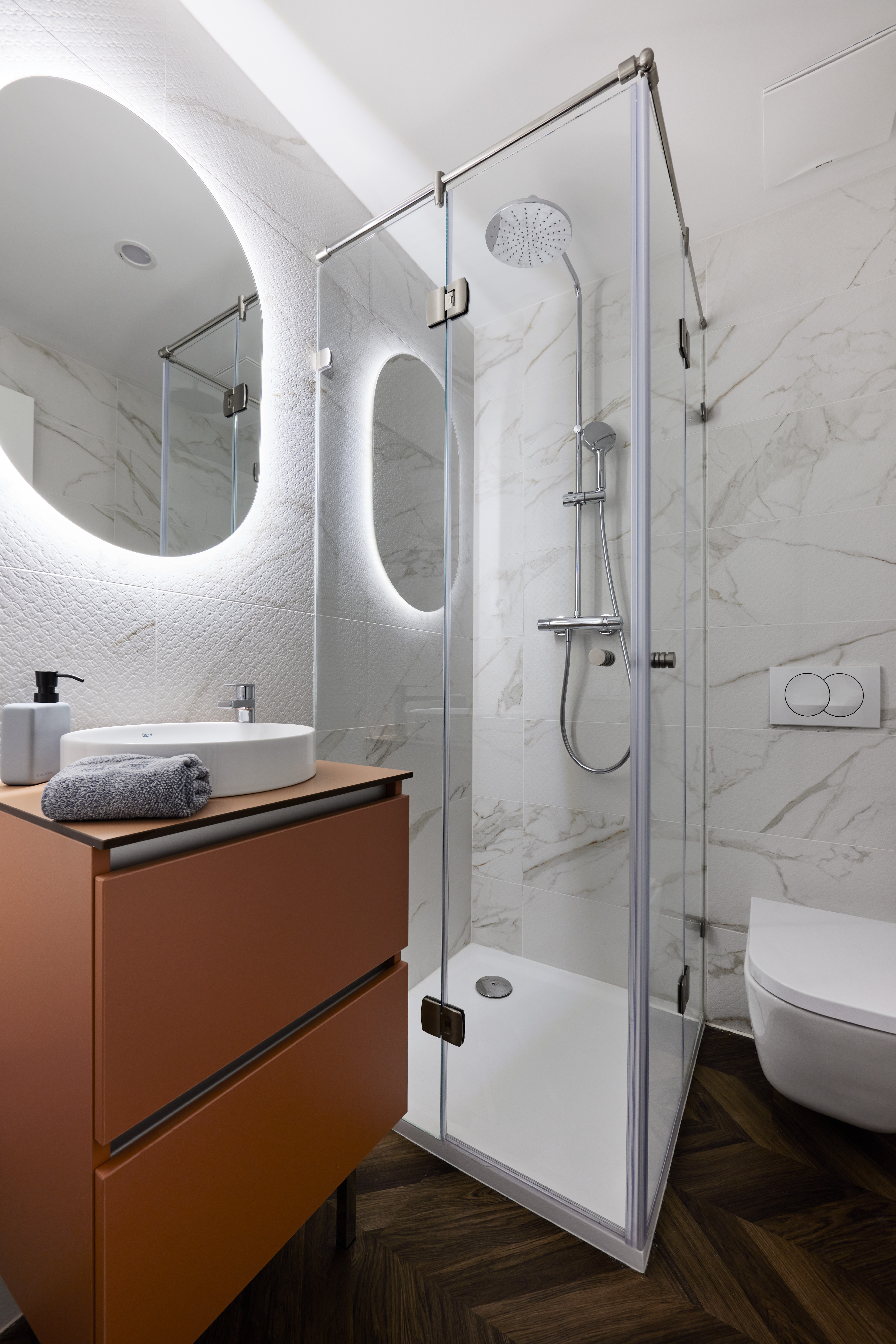 Superior, Apartment 5/5