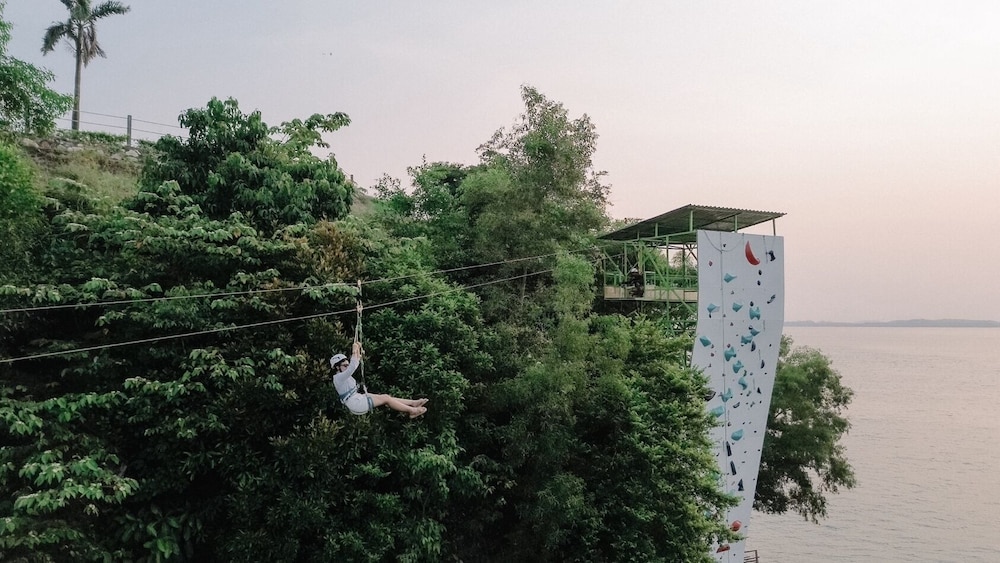 KTM Resort 48/50