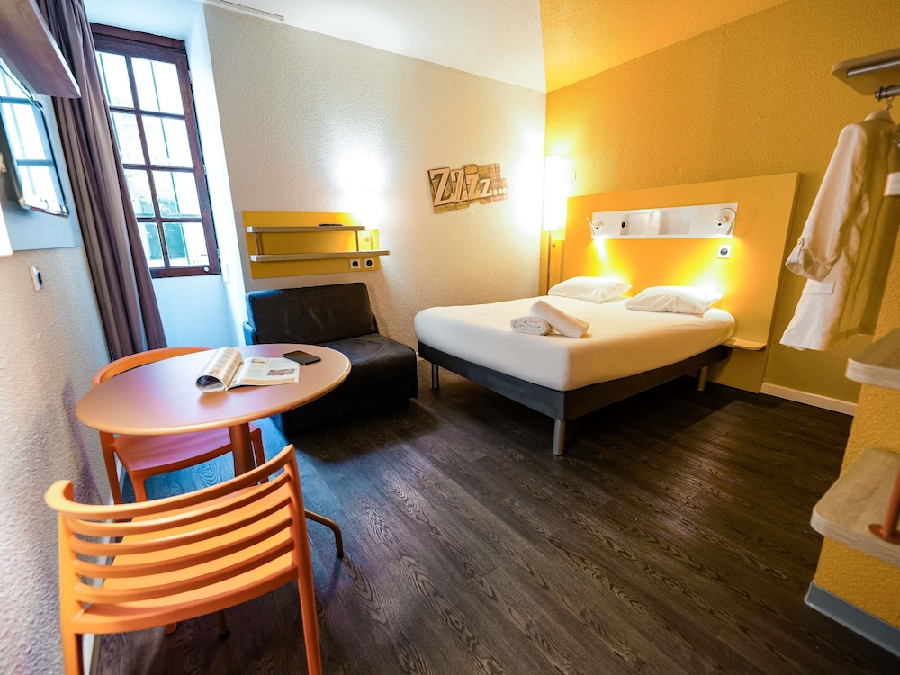Ibis Budget Marseille Vieux Port 23/67