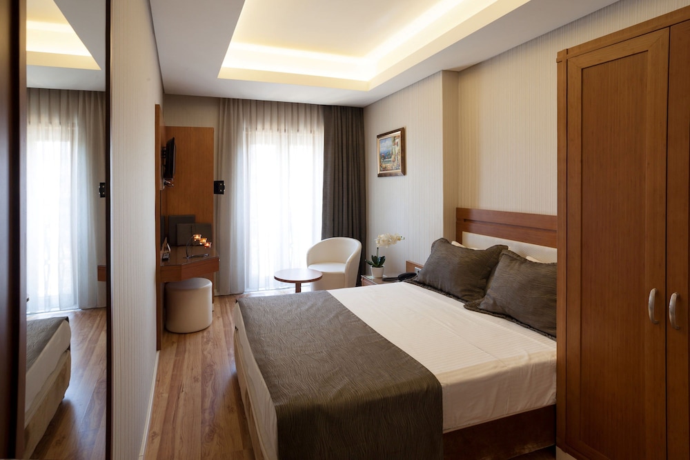STANDARD, DOUBLE OR TWIN BED