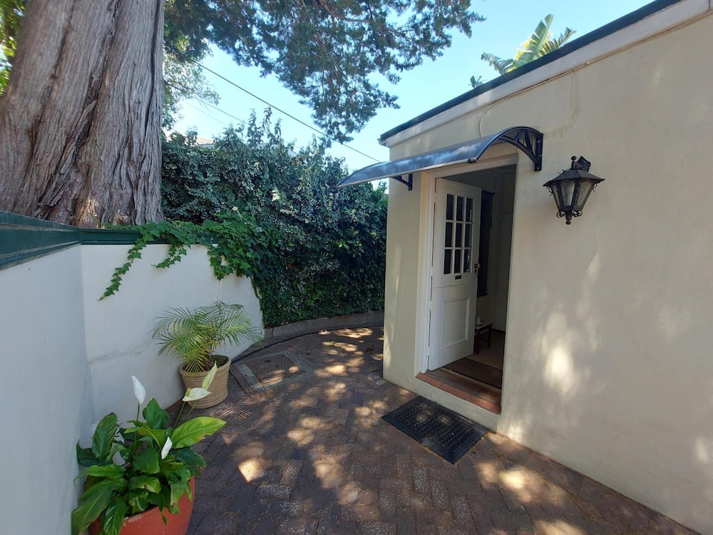 Newlands Guest House 3/39