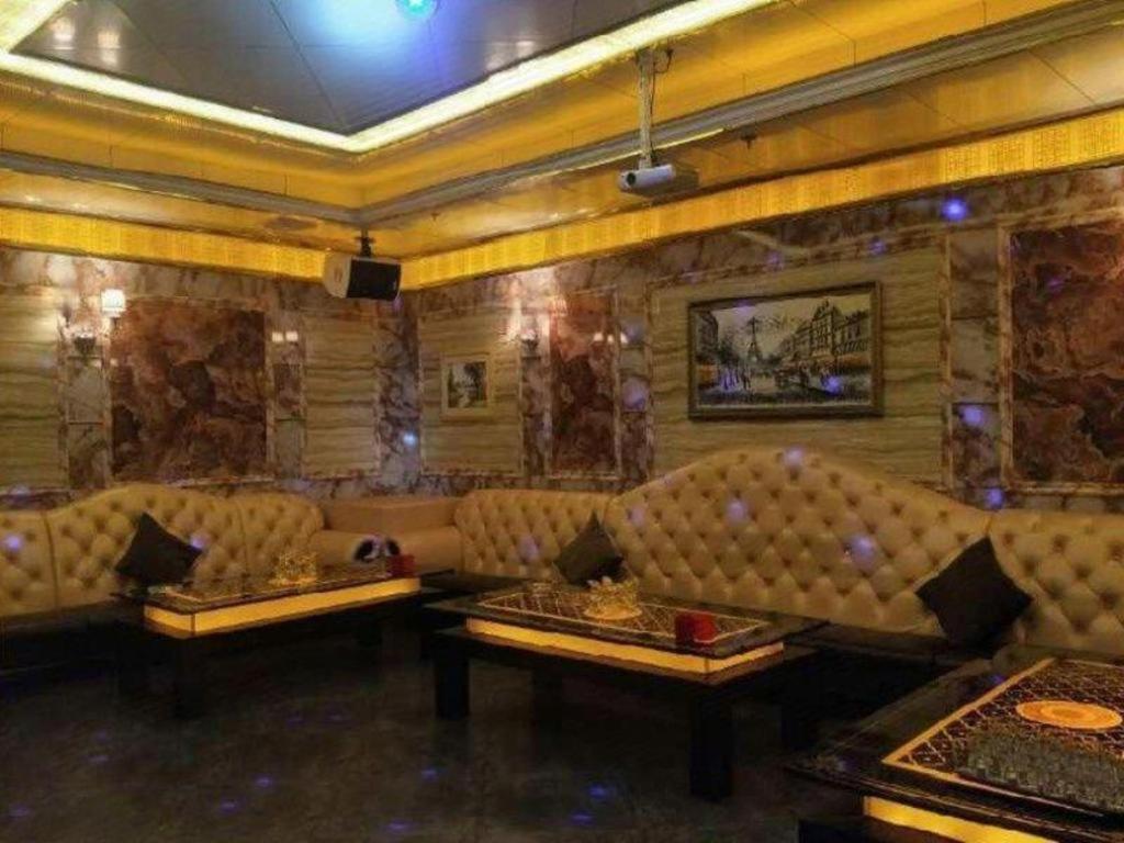 Huiquan Hotel 35/46