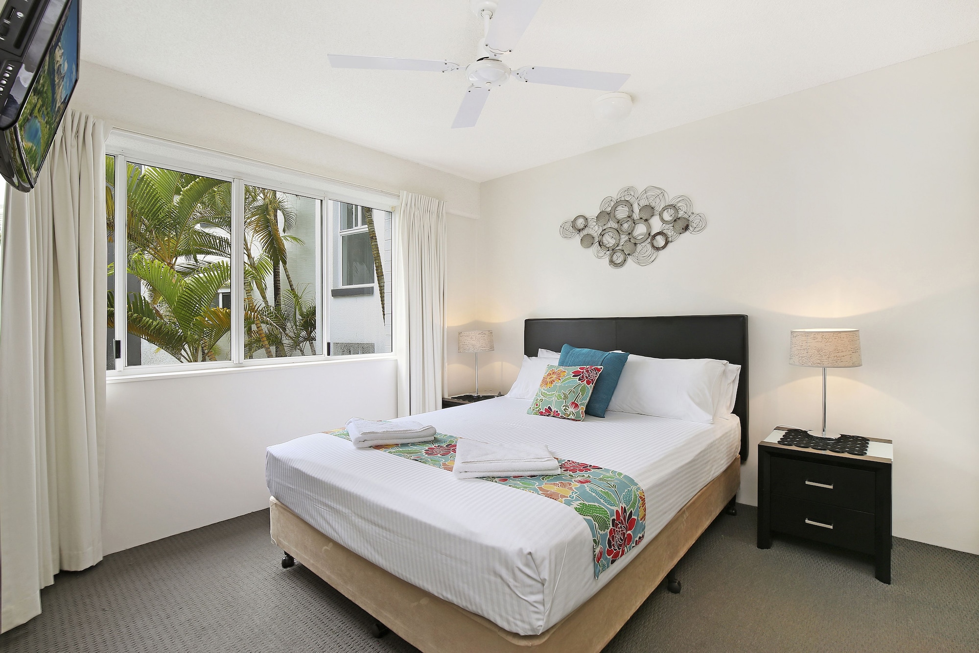 1 Bedroom, Superior, Apartment, Queen Bed, Beachside Mooloolaba 3/5