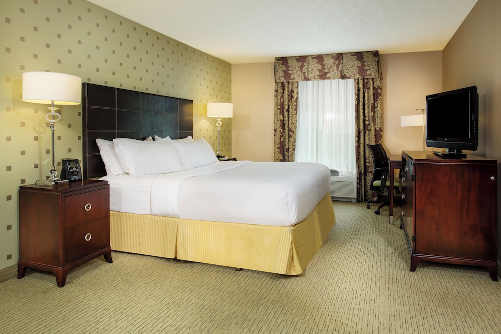 Holiday Inn Bloomington 25/53