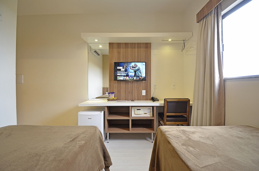 BUSINESS PARK HOTEL 23/69