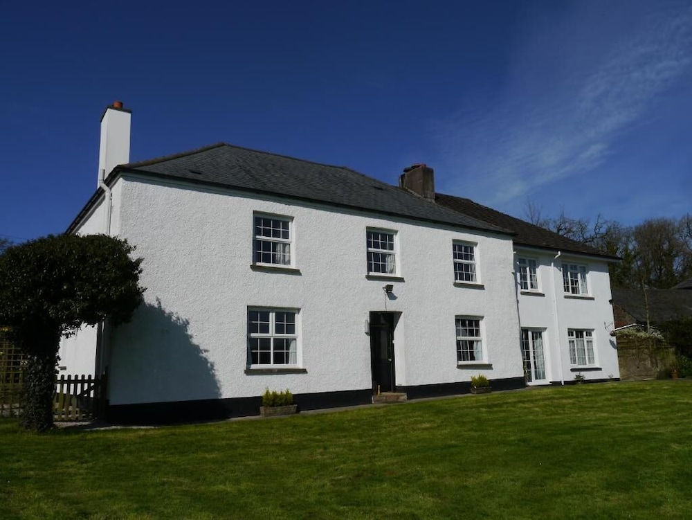 Leworthy Farmhouse 4/49