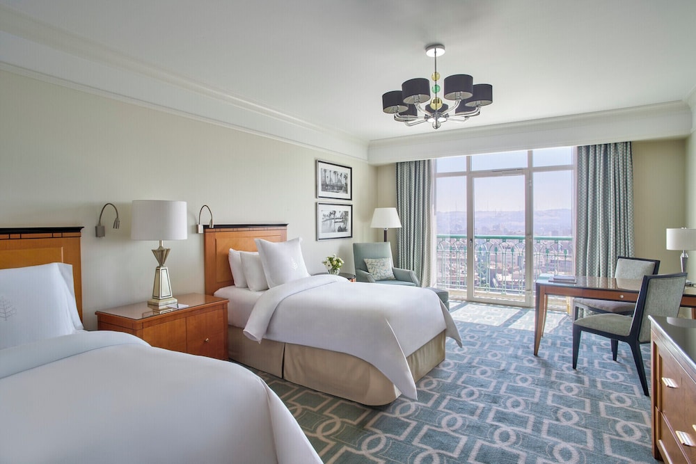 SUPERIOR, TWIN BEDS, POOL VIEW