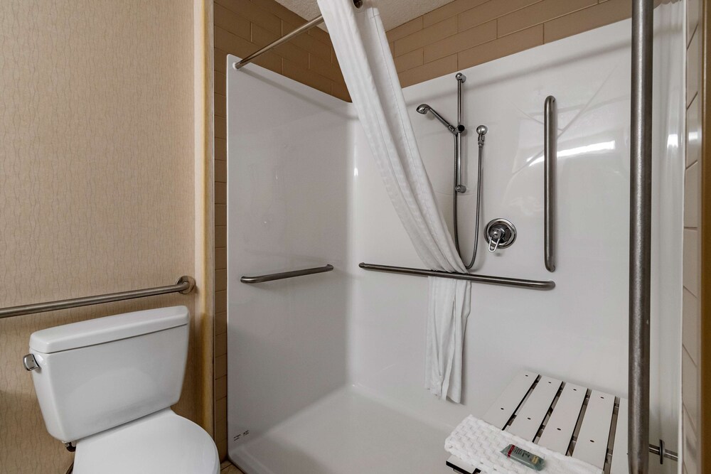 Best Western Bonnyville Inn and Suites 10/40