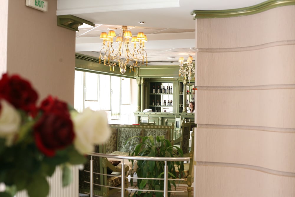 Mercure Chisinau Center Jazz Hotel 7/58