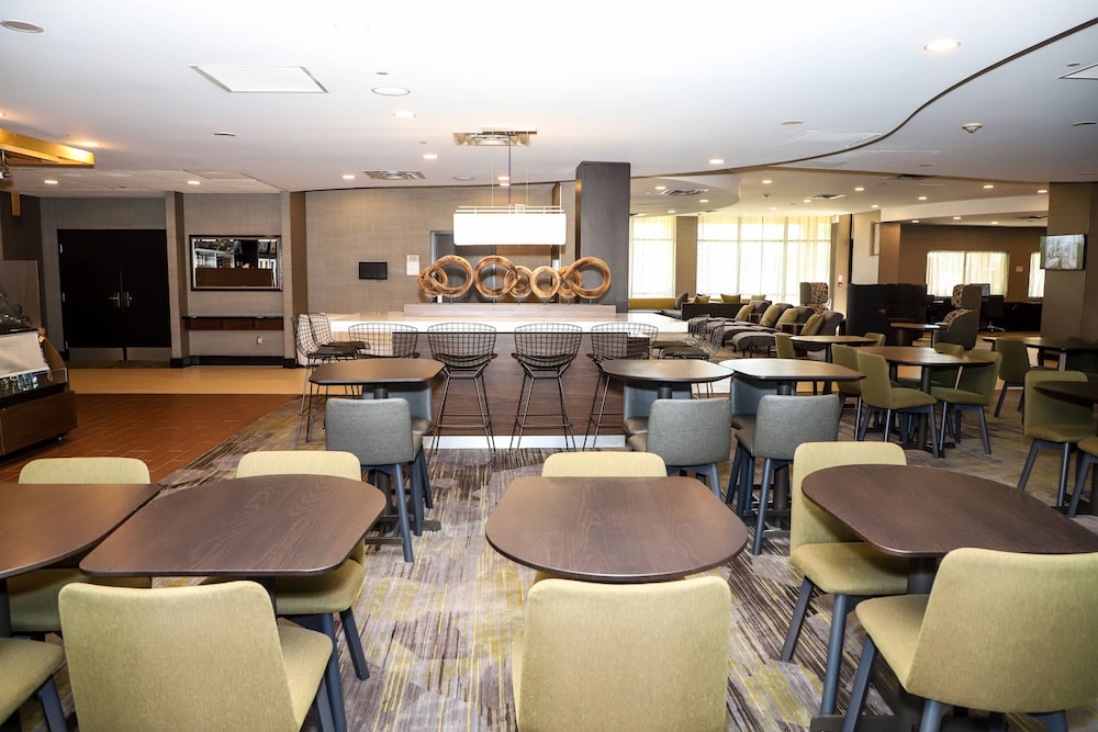 Courtyard By Marriott Toronto Brampton 34/43