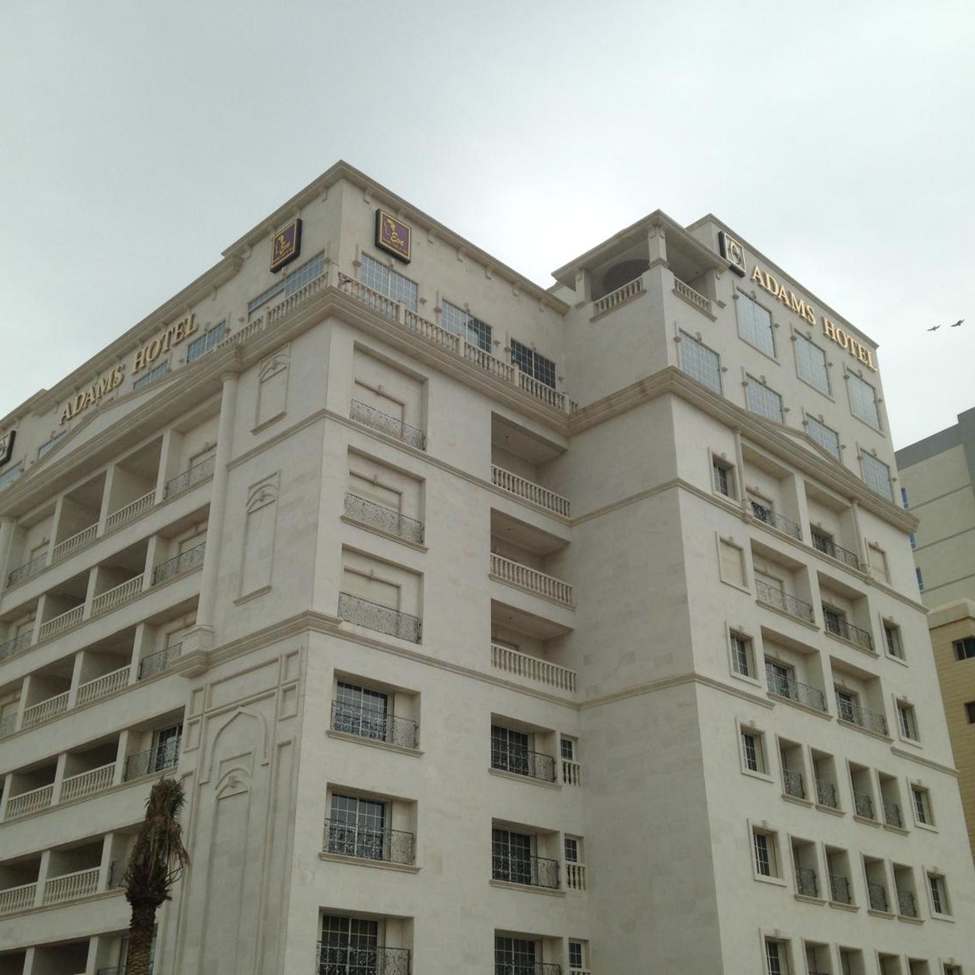 Adams Hotel 5/50
