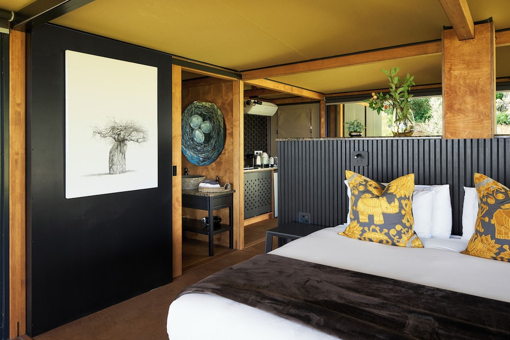 Signature, Nature, Suite, King Bed