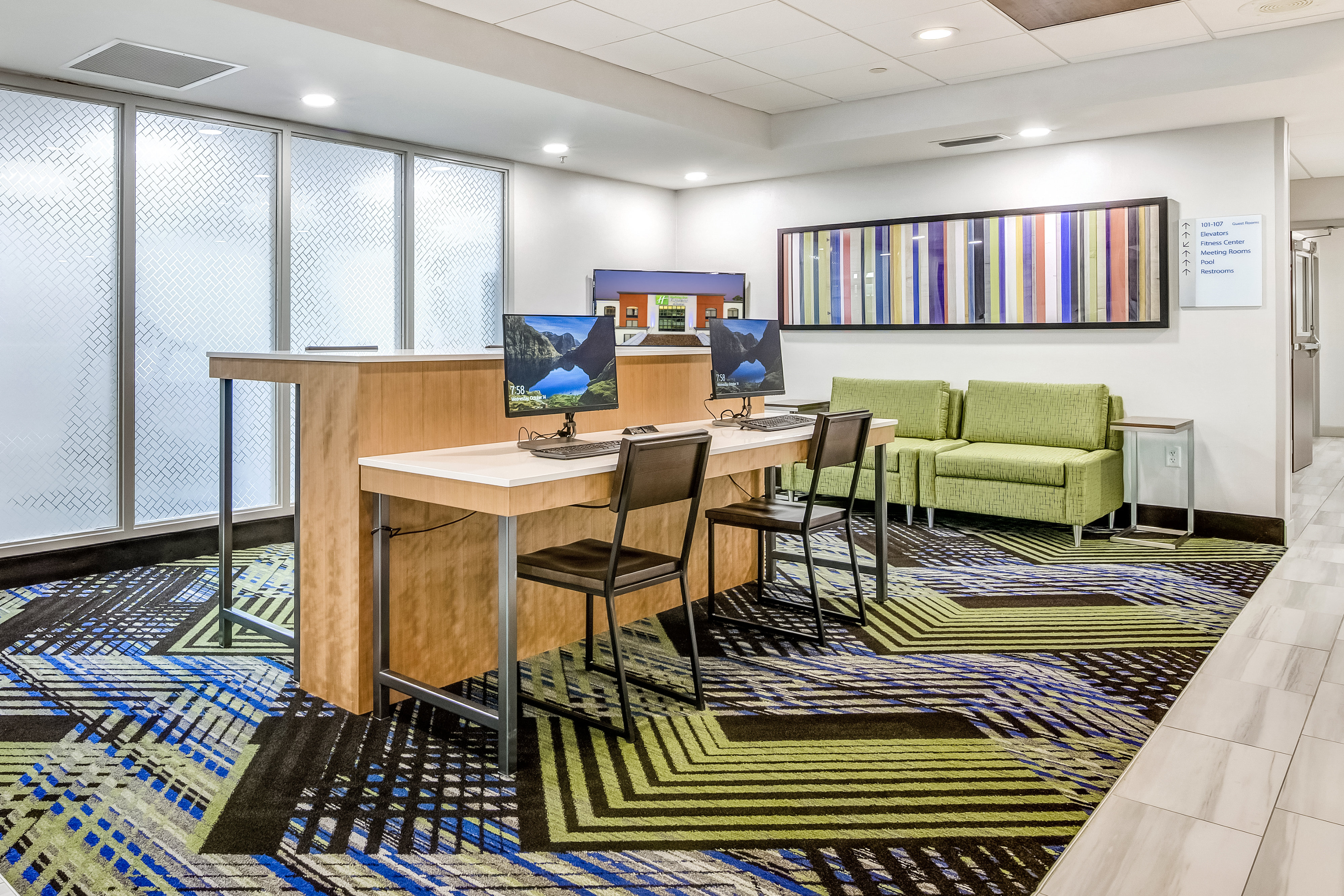 Holiday Inn Express and Suites Longview North 55/58