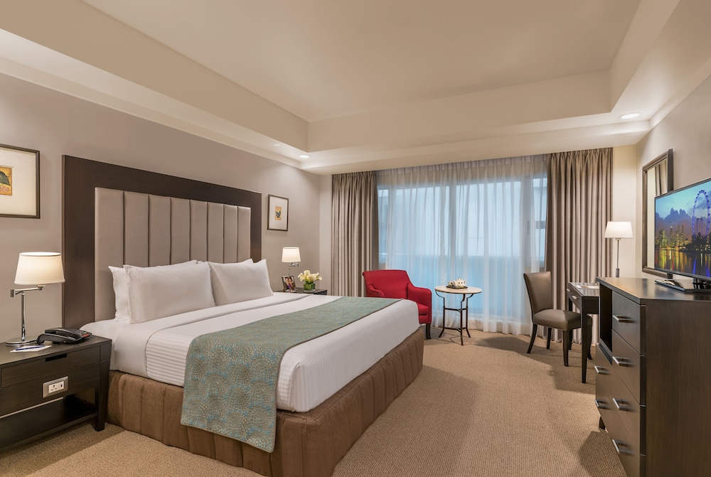 EXECUTIVE, STUDIO, TWIN BEDS