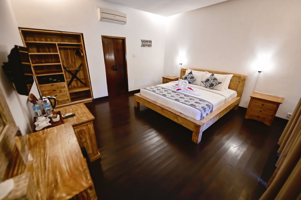 Royal Regantris Villa Karang 34/65