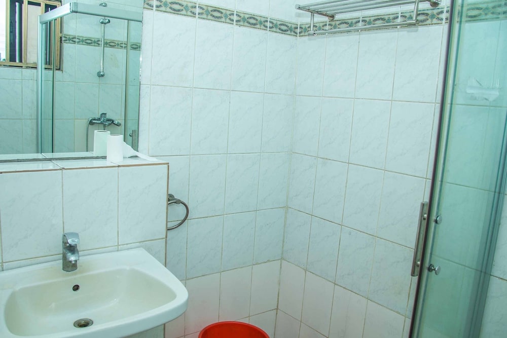 Muriela Hotels 37/45
