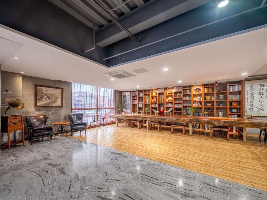 James Joyce Coffetel (Qinhuangdao Qinhuangdao Railway Station Wanda Plaza) 52/64
