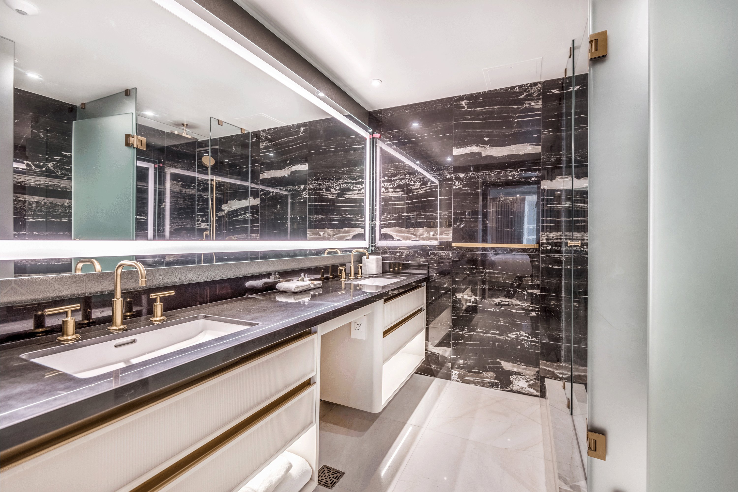 AZUR Legacy Collection Hotel 47/50
