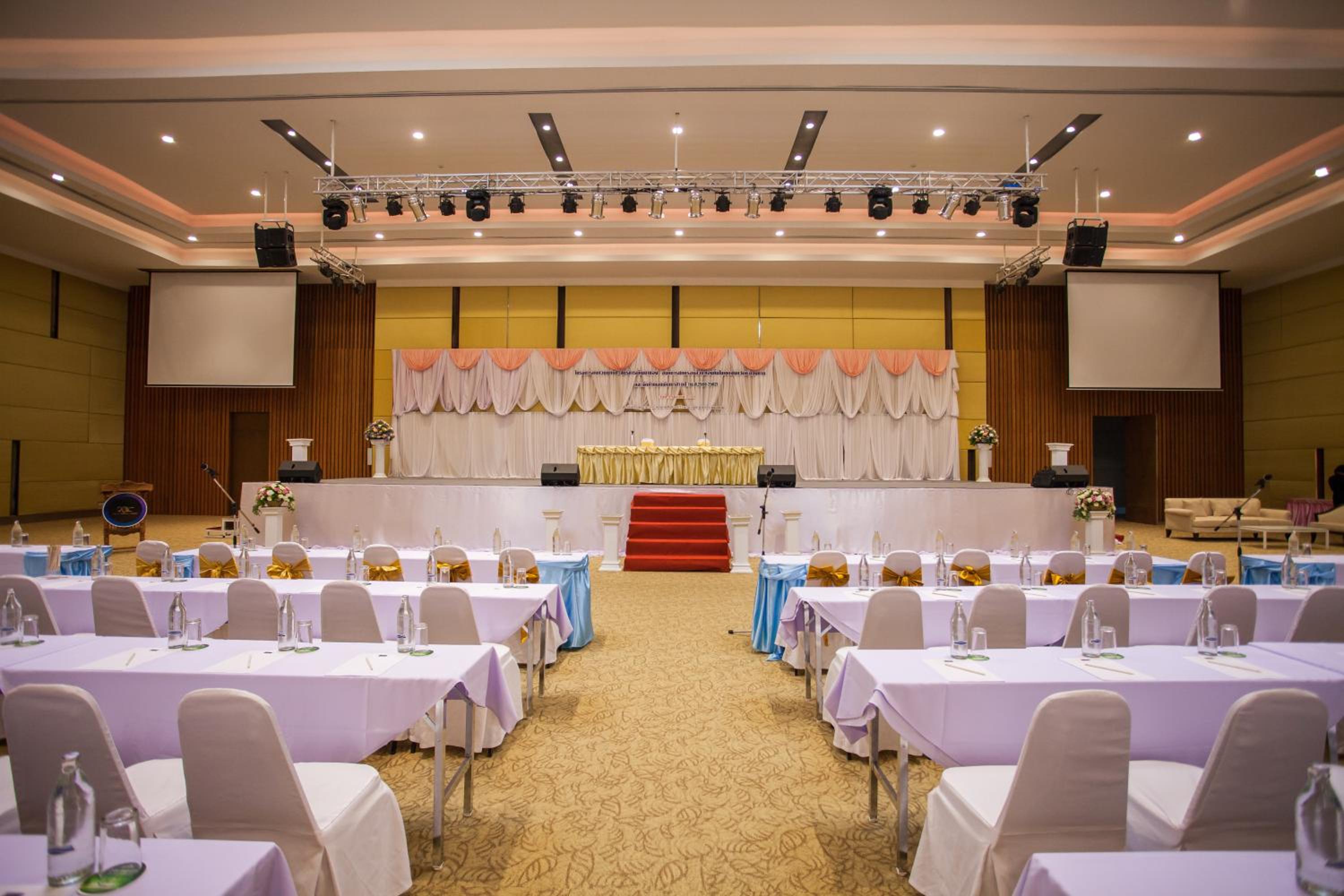 Royal Nakhara Hotel Nongkhai 42/50