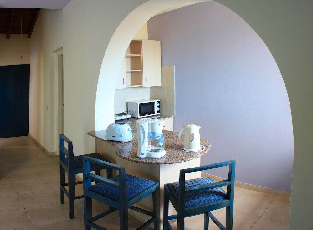 Myroandrou Hotel Apartments 26/38