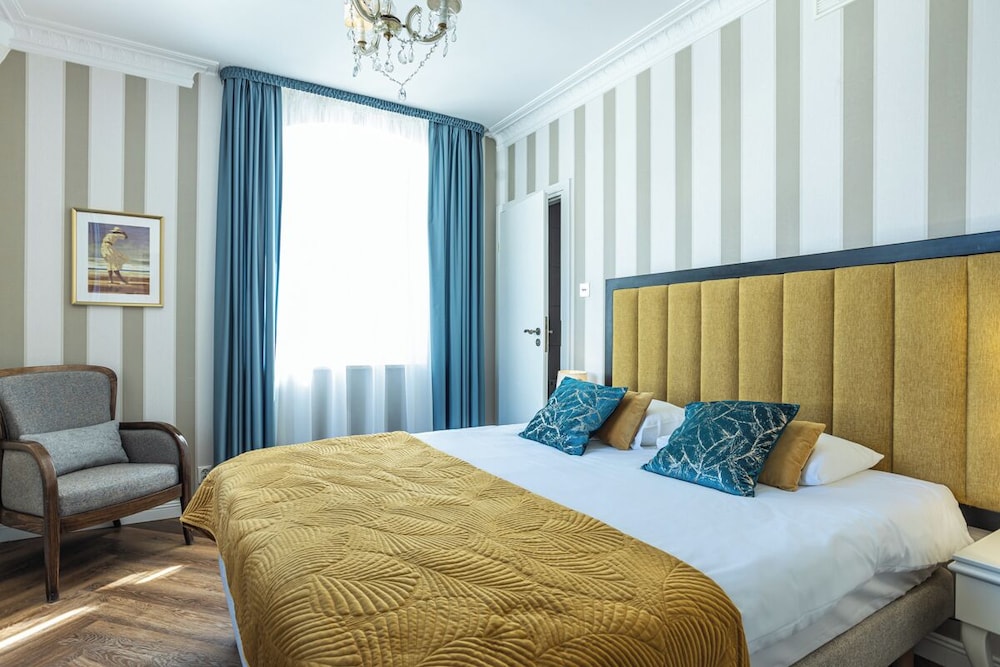 Executive, Apartment, Queen Bed, Sofa