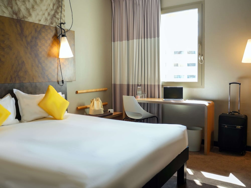 Ibis Sfax 32/66