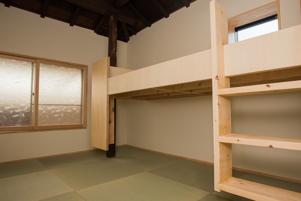 Nagonoya Cafe Guest House 24/42