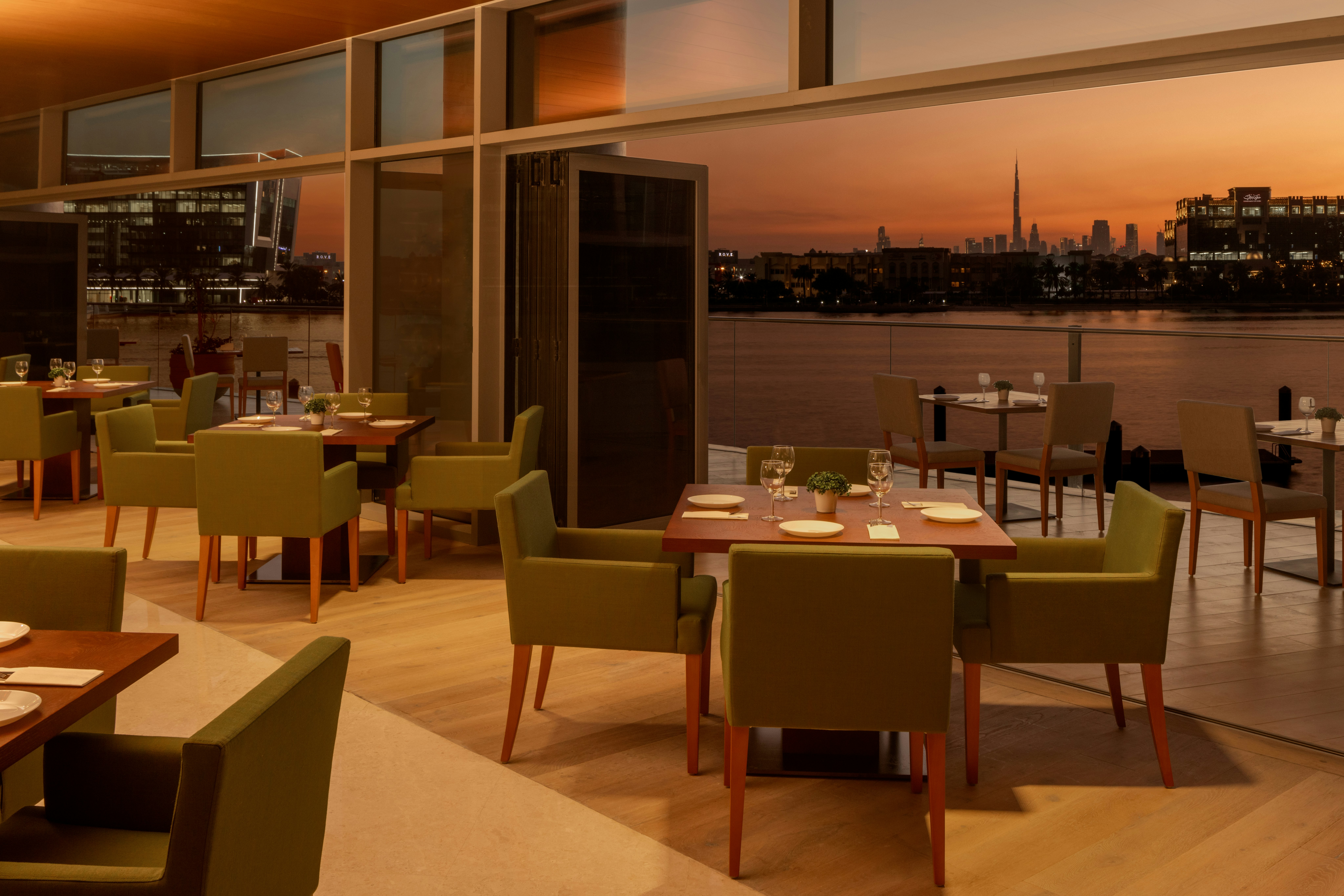 Hilton Dubai Creek Hotel & Residences 25/32