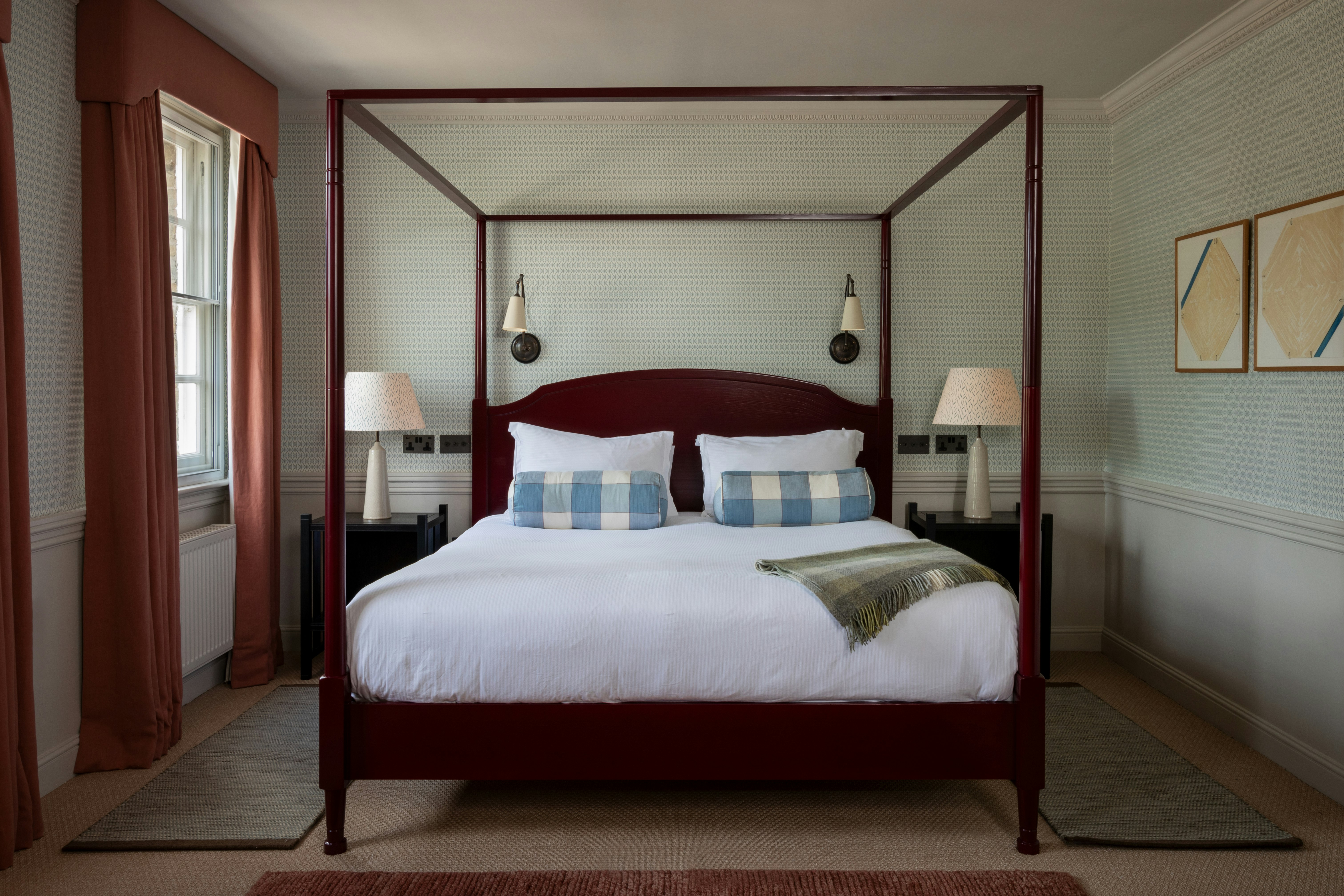 Town House, Suite