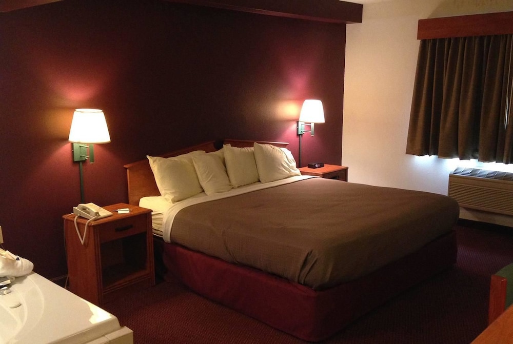 Americinn By Wyndham Stuart 5/35