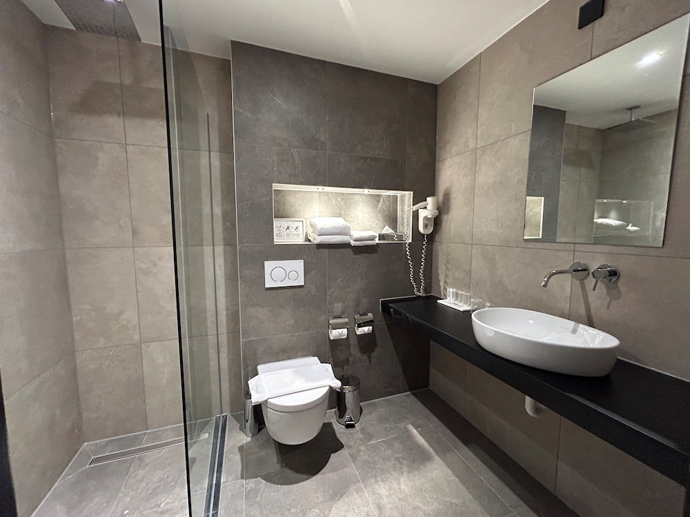 Xo Hotels Blue Tower 63/64