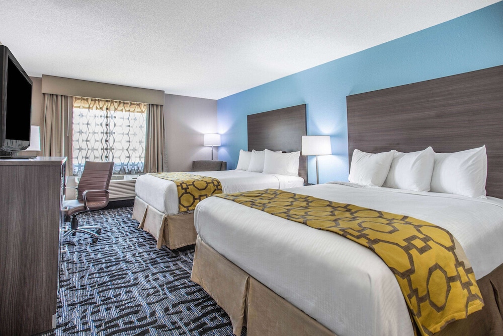 Baymont By Wyndham Joliet 5/50