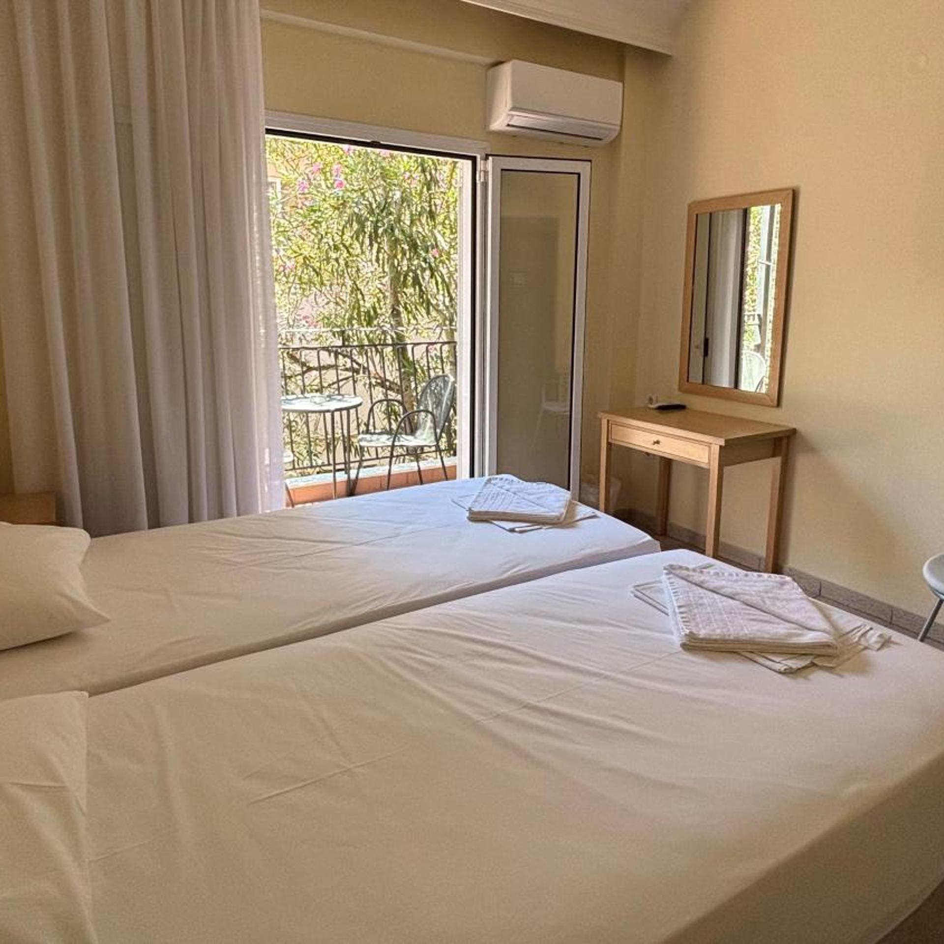 Hanioti Hotel 12/38