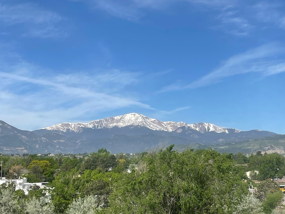 Hyatt Place Colorado Springs Garden Of The Gods 71/73