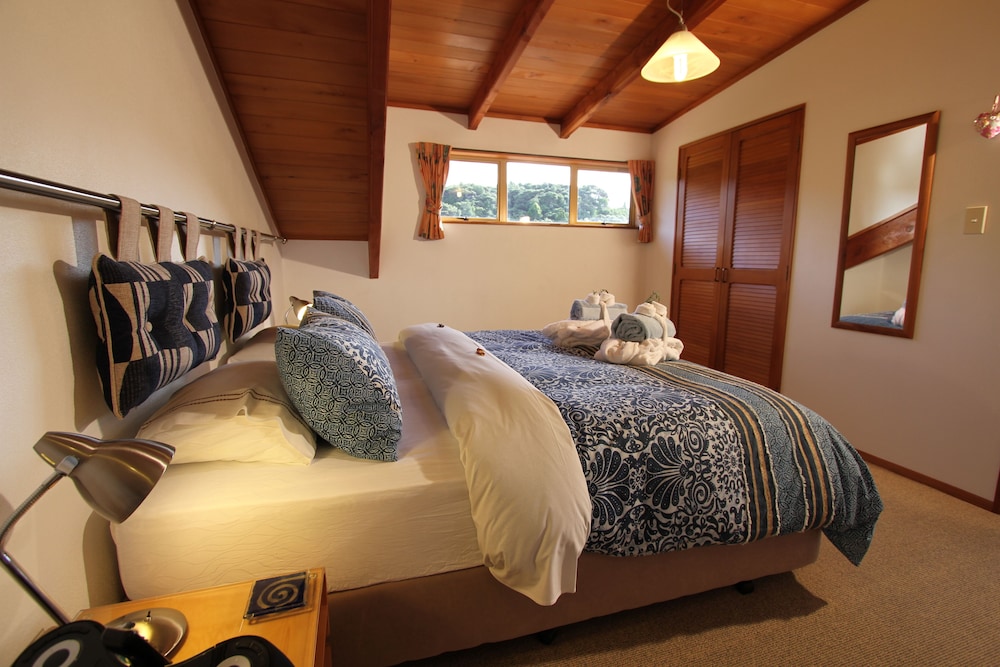 Deluxe, Apartment, King and Queen Bed