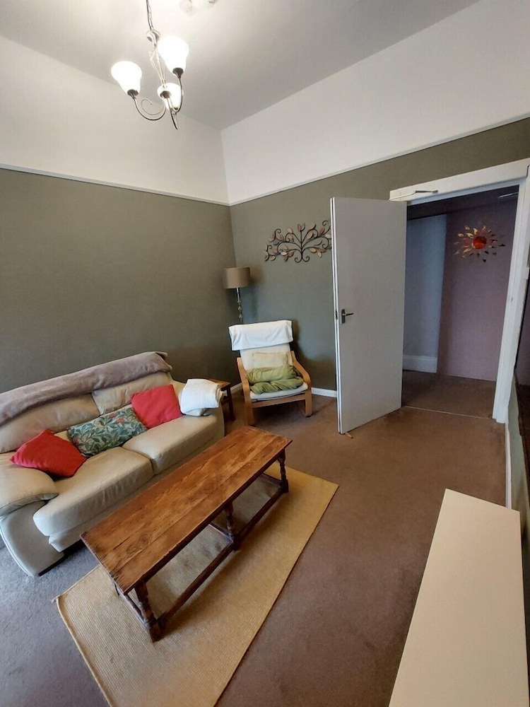 Abbey View Holiday Flats 33/48