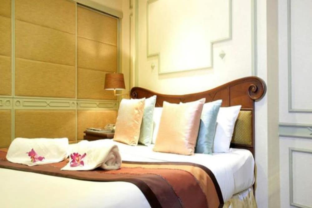 Majestic Suites 19/34