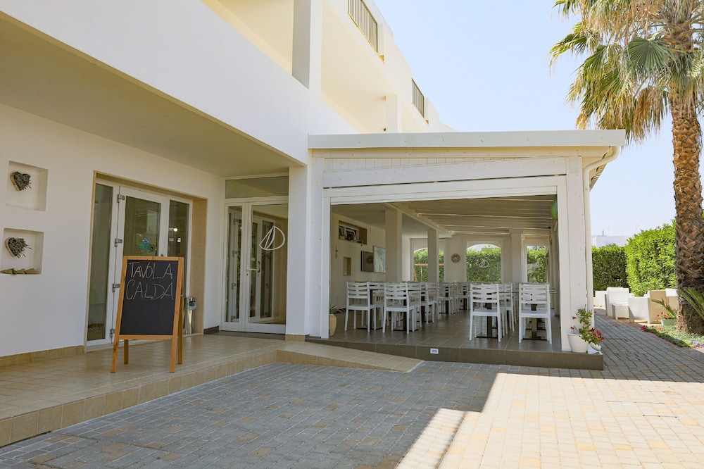 Donnosanto Hotel 4/50
