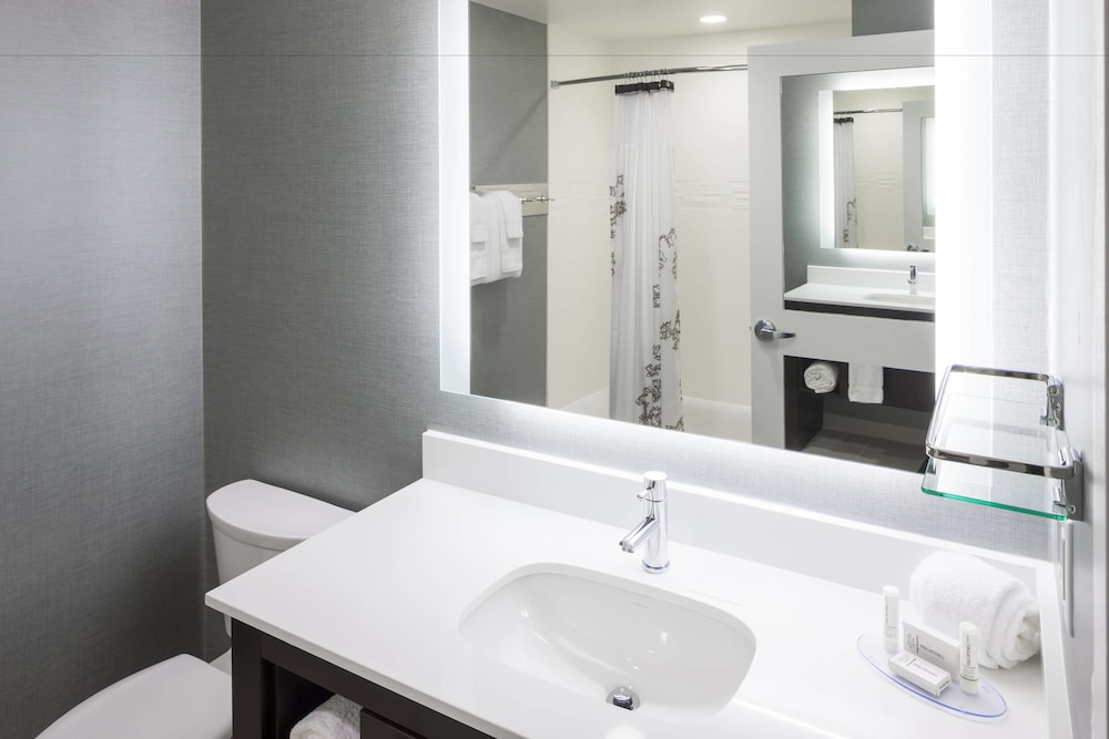 Residence Inn Near Universal Orlando 11/48
