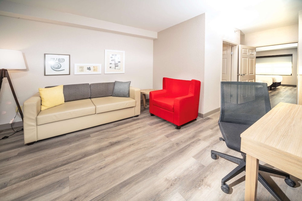 Country Inn and Suites by Radisson Stone Mountain GA 30/48