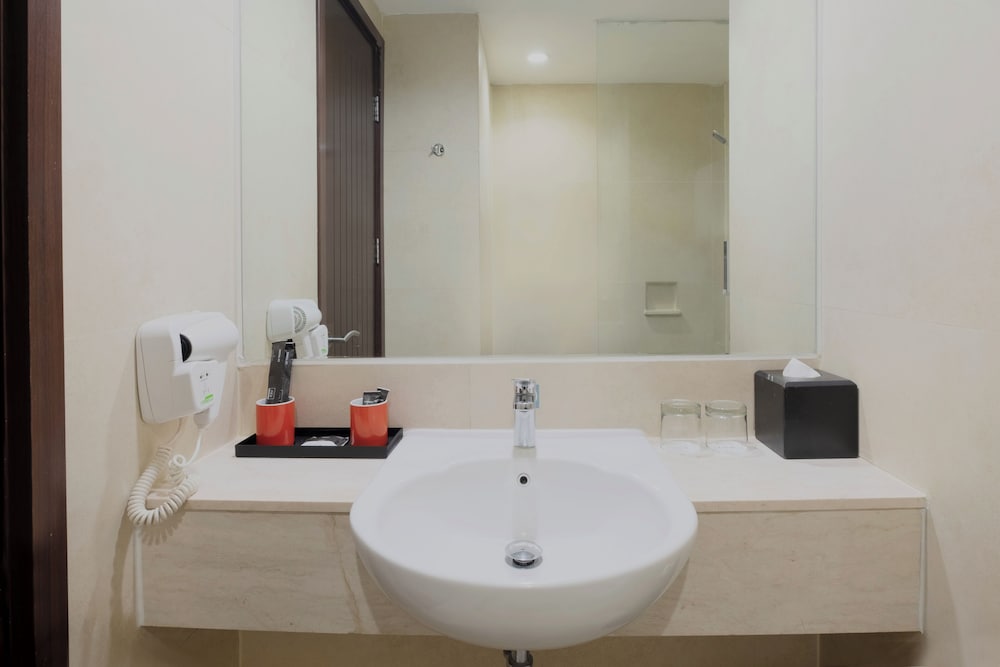 Hotel Neo Cirebon 49/51