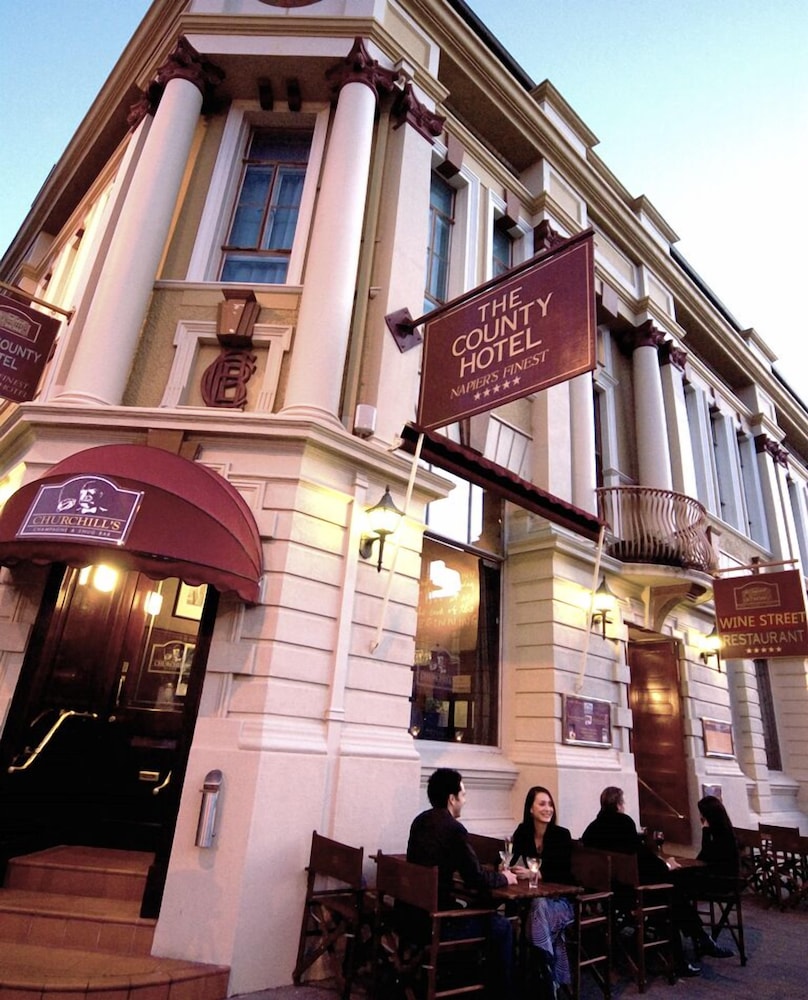 The County Hotel 2/50