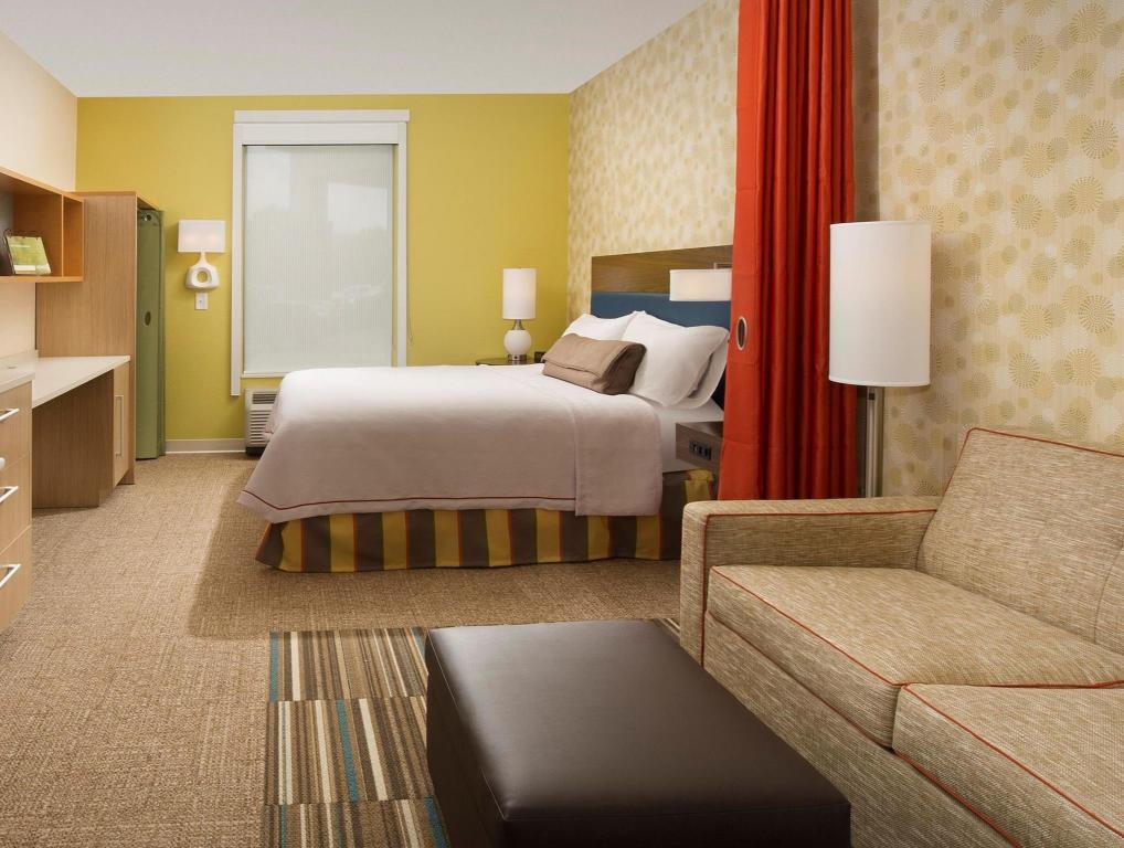 Pure, Wellness, Studio, King Bed, Sofa, Accessible