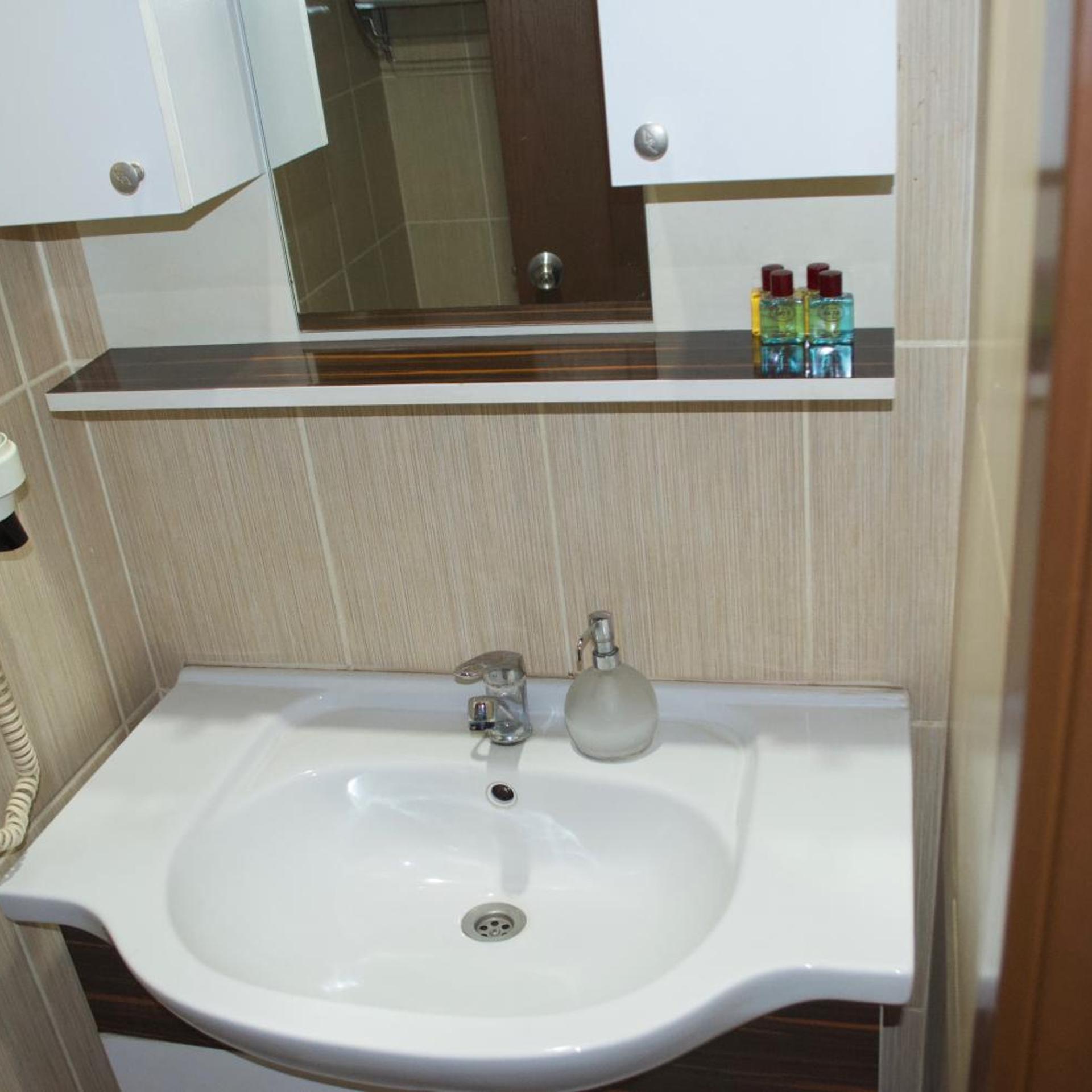 Anya Suit Otel 48/49