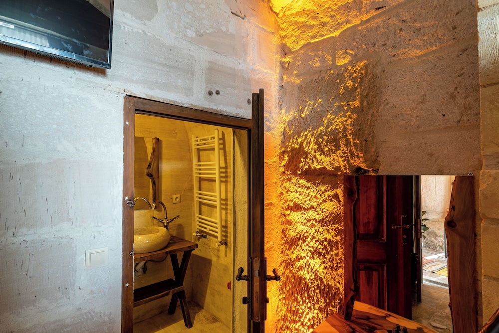 Snora Cave Cappadocia 30/50
