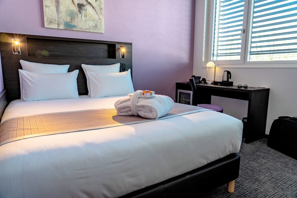 ROOM, DOUBLE BED, ACCESSIBLE
