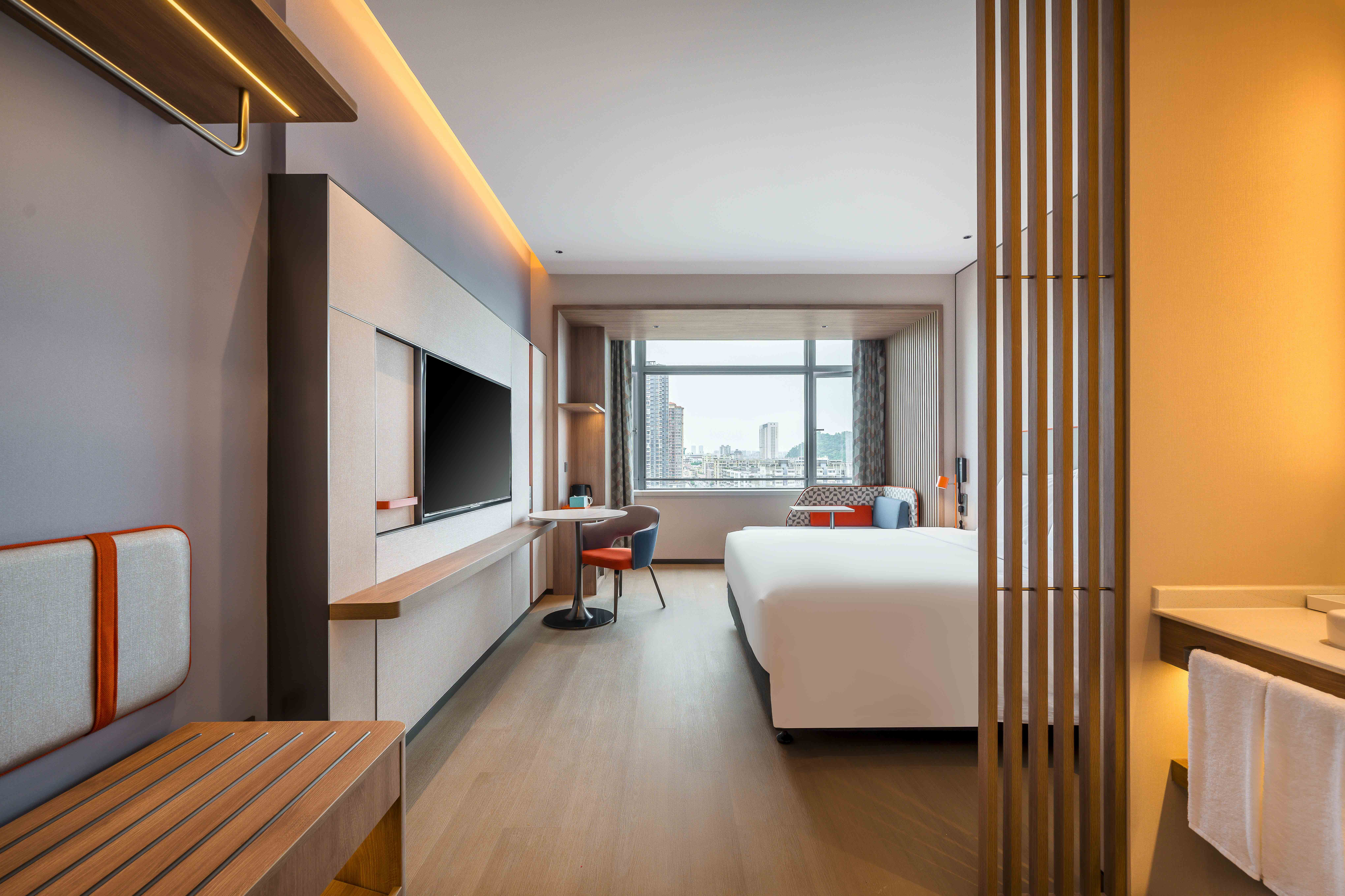 Holiday Inn Express Jiangmen East Station 23/51