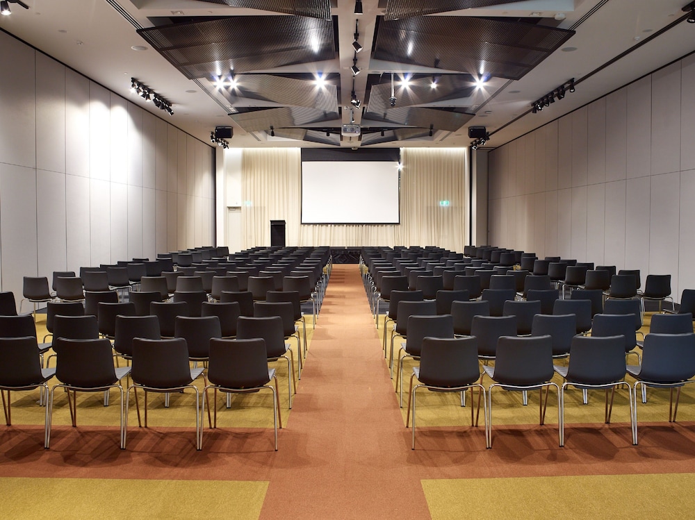 Hyatt Place Melbourne Essendon Fields 40/62