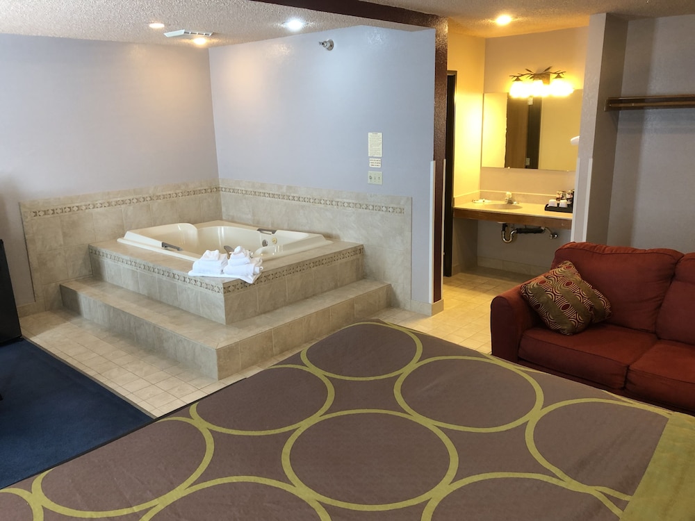 Super 8 by Wyndham Winnemucca NV 18/24